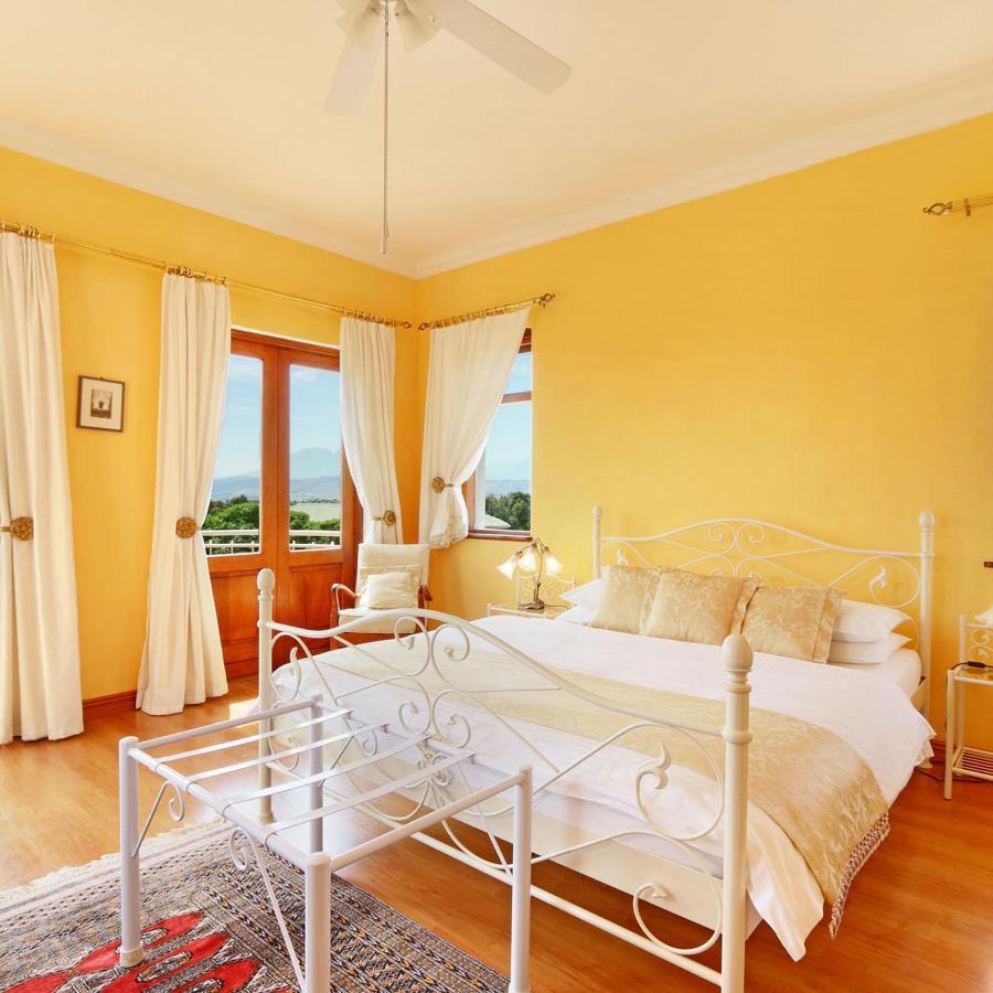 Apricot Gardens Guesthouse Gordons Bay Bagian luar foto
