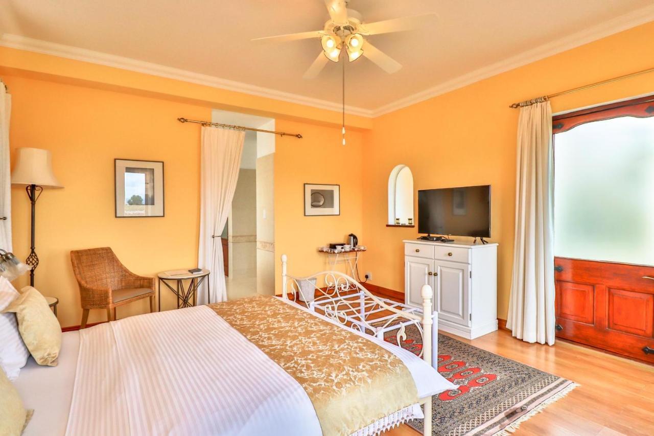 Apricot Gardens Guesthouse Gordons Bay Bagian luar foto