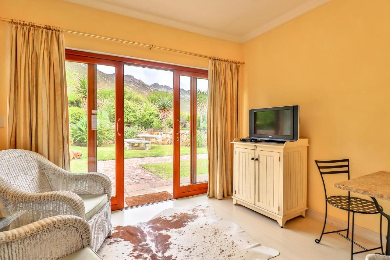 Apricot Gardens Guesthouse Gordons Bay Bagian luar foto