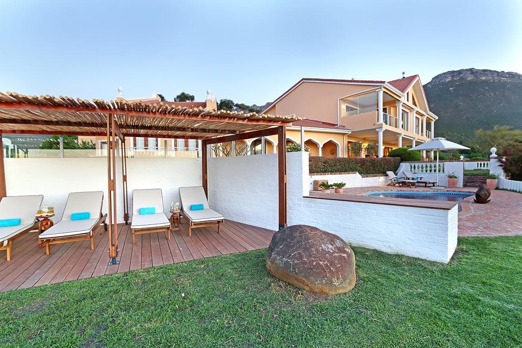Apricot Gardens Guesthouse Gordons Bay Bagian luar foto